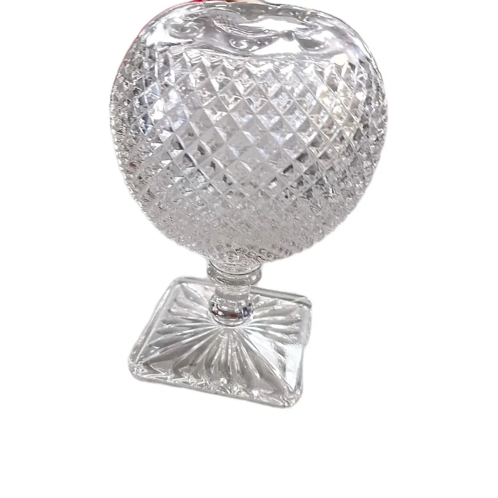 The Antique Westmoreland Glass Ivy Round Ball Diamond Cut Art Glassware
